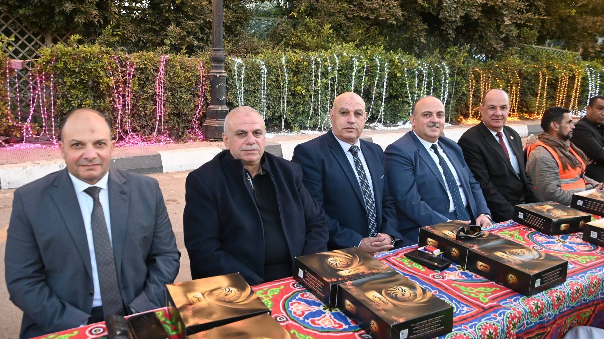 محافظ البحيرة تشارك ١٠٠٠ عامل نظافة حفل الإفطار الجماعي